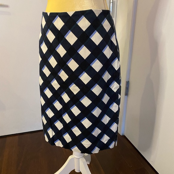 Ann Taylor cream & blue pencil skirt - Picture 3 of 9